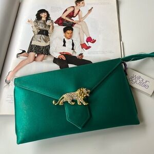 Clutch • Wilbur & Gussie from London • Green Satin w/ beautiful brooch •